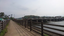 滋賀県、琵琶湖より流れ出る瀬田川(南郷)洗堰